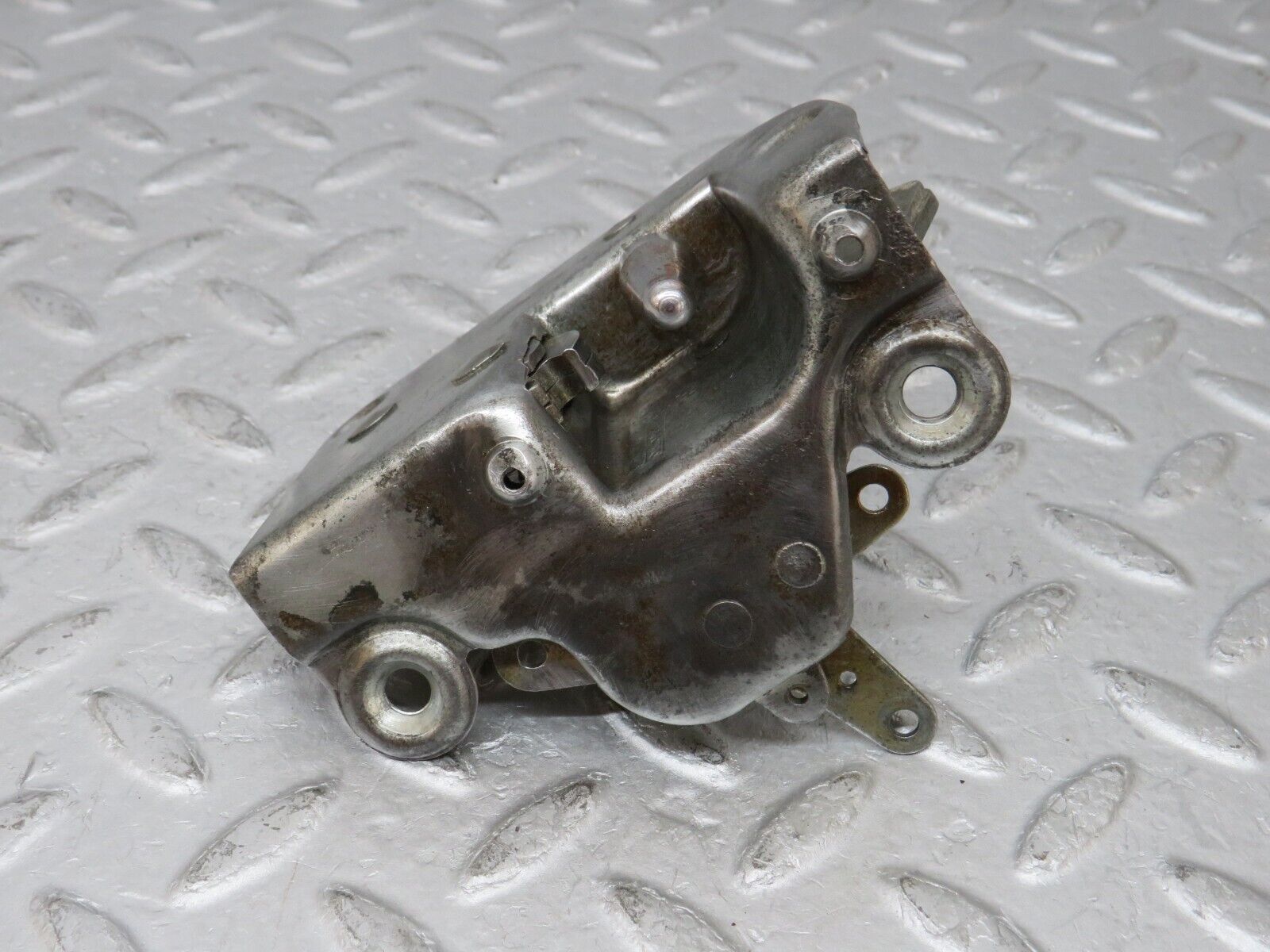 35736 Mercedes-Benz W108 Front Left Door Lock Mechanism