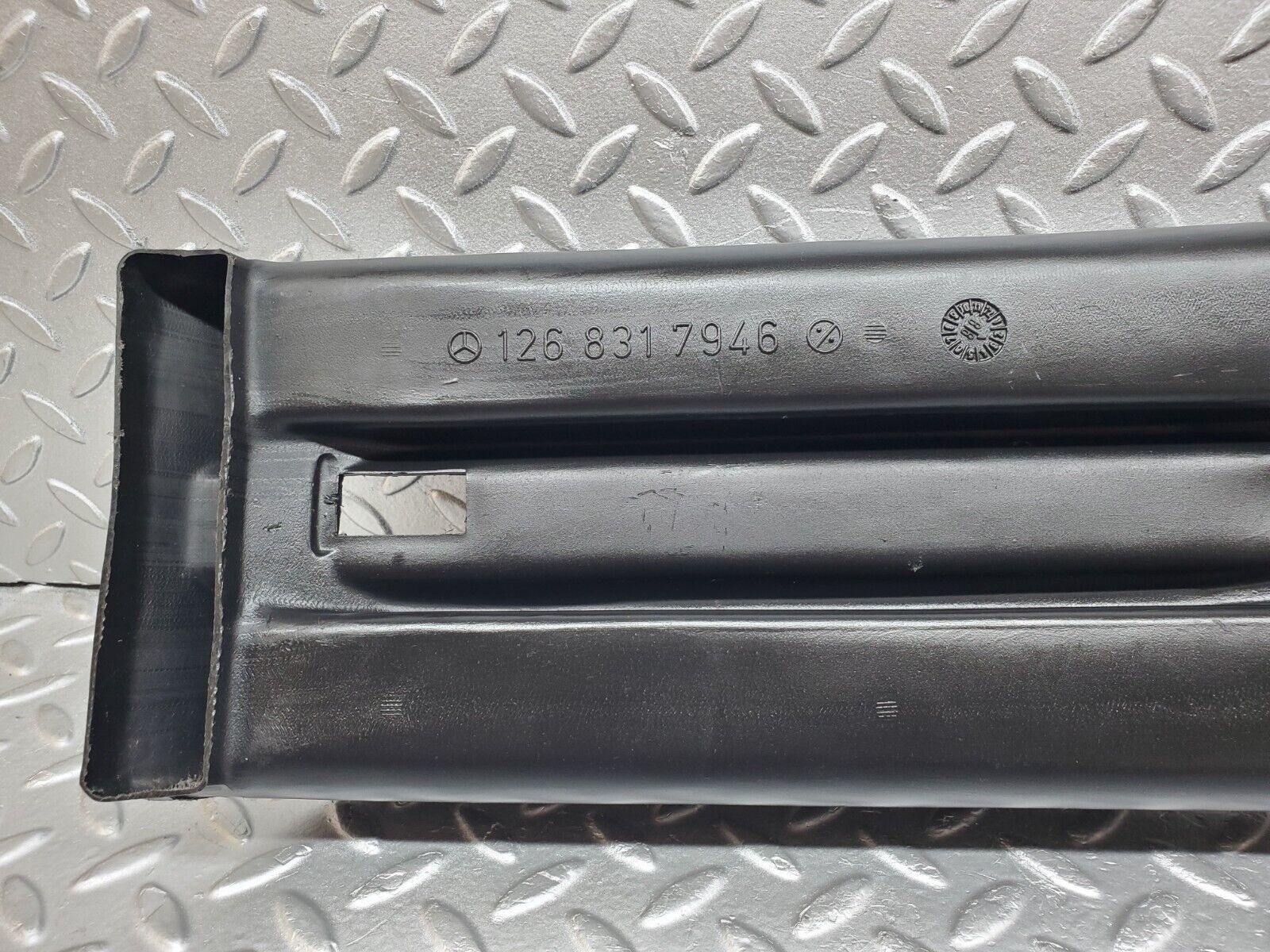 45624 Mercedes-Benz W126 420SE Cabin Centre Air Duct Channel 1268317946