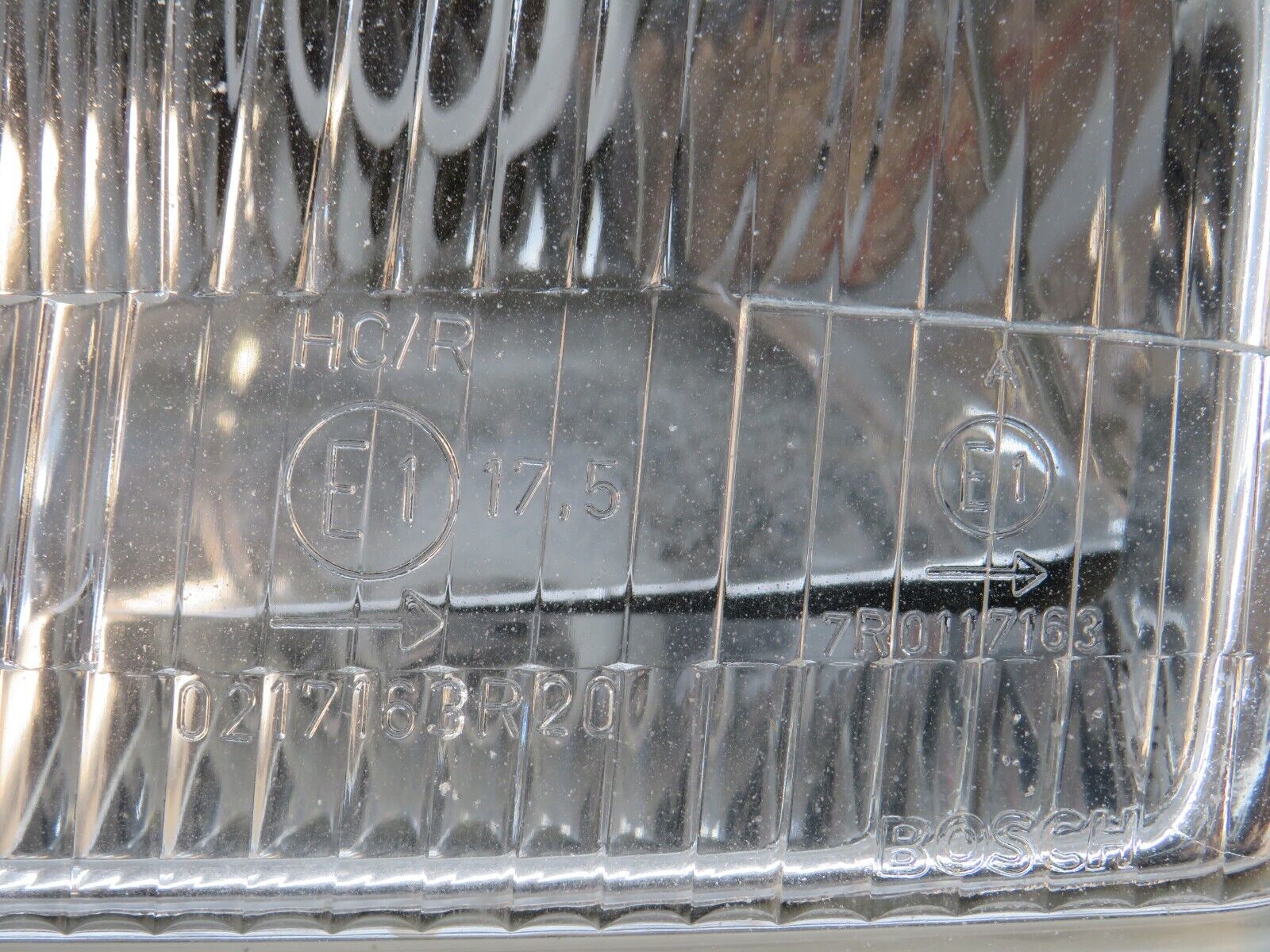39679 Mercedes-Benz R129 320SL Headlight Bosch Left Side 0301090721 1298207361
