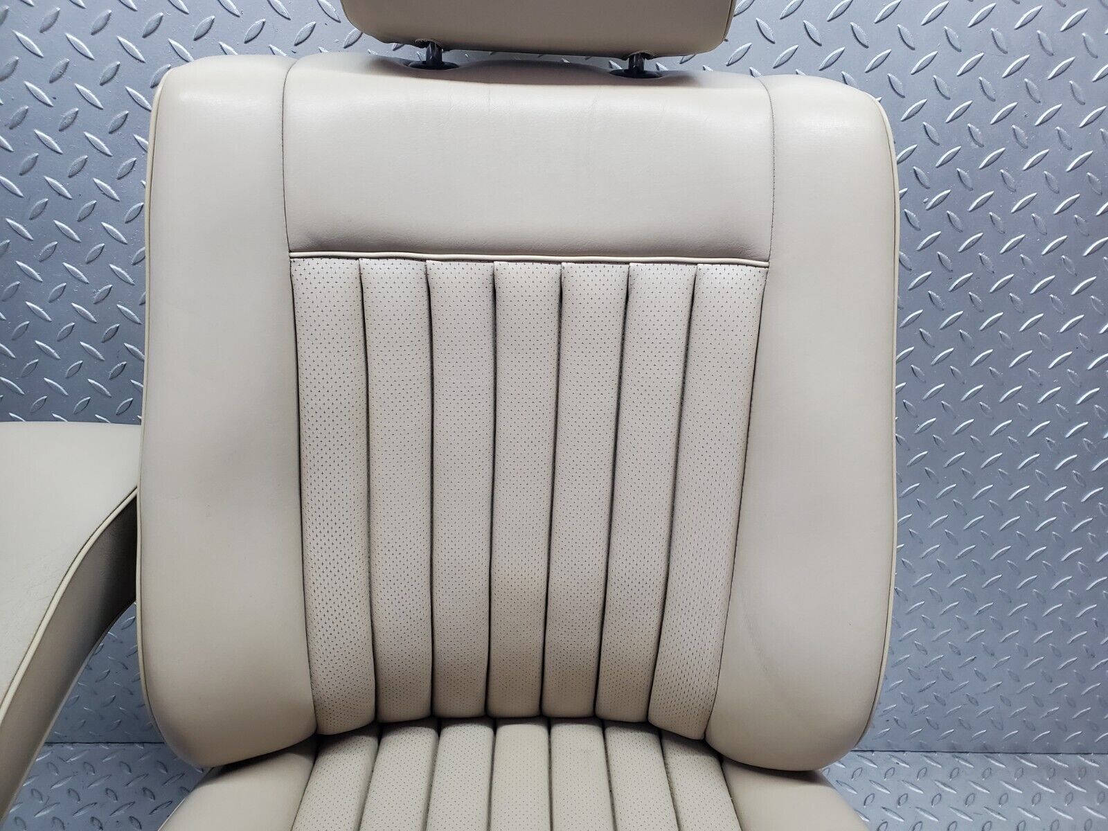 45869 Mercedes-Benz W126 420SE Front Left Electric Seat Leather Beige 1269102650