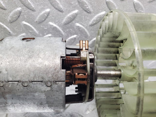 46773 Mercedes-Benz R129 320SL Coupe Heater Blower Motor Bosch 0130111190