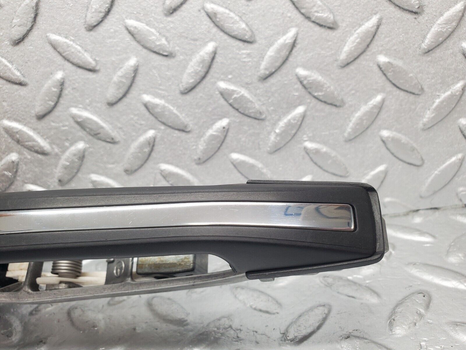 46142 Mercedes-Benz W124 Rear Right Exterior Door Handle