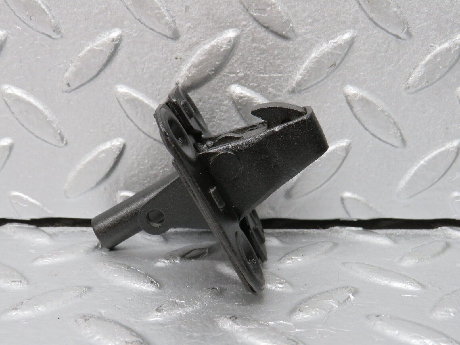 39232 Mercedes-Benz R107 500SL Bonnet Lock Latch