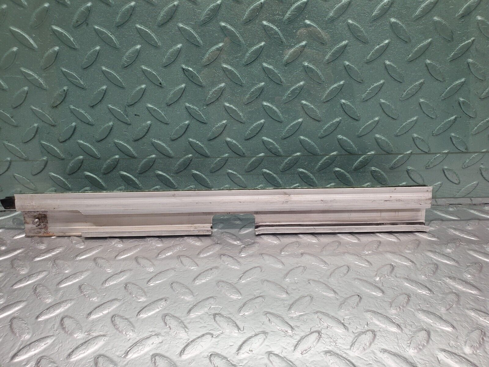 46246 Mercedes-Benz W124 280E Front Right Door Window Glass