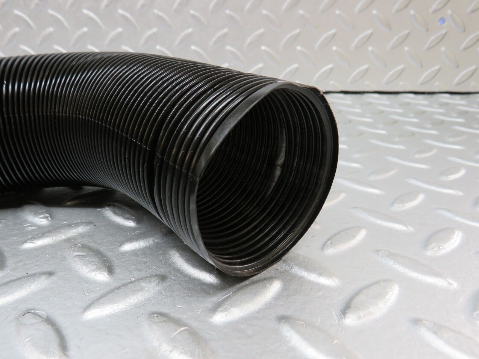 35496 Mercedes-Benz R107 280SL Dash Air Vent Pipe 2x