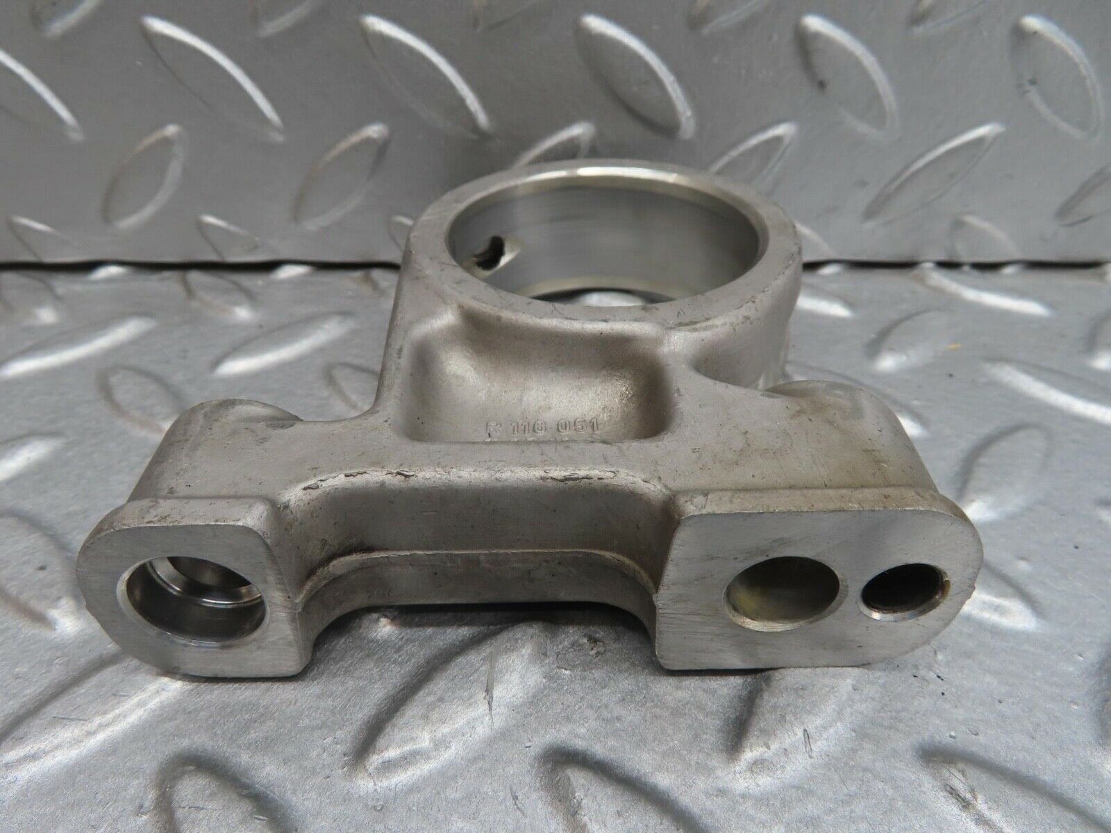 13735 Mercedes-Benz R107 450SL Camshaft Tower Bearing 1160512712