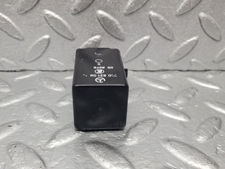 46488 Mercedes-Benz C123 280CE Coupe Intermittent Wiper Relay 0008210863