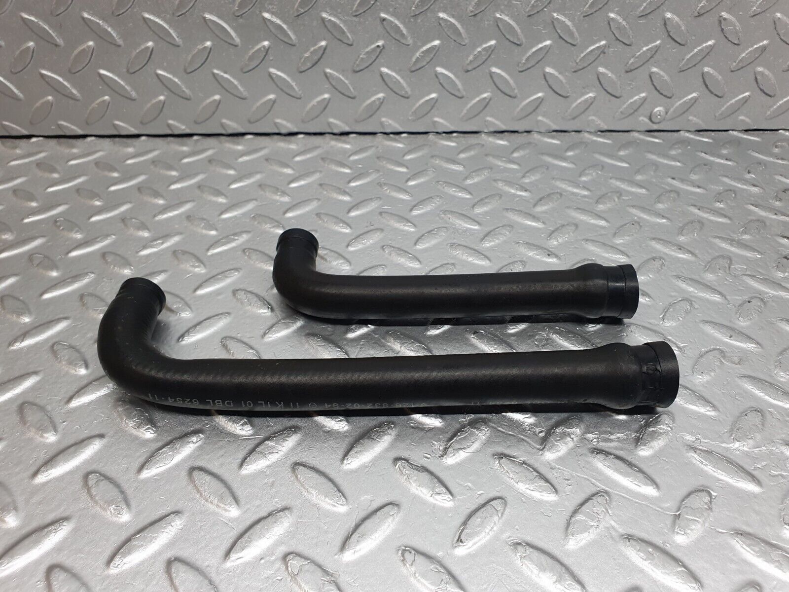43683 Mercedes-Benz C126 380SEC Coupe Heater Hose Pipe 1268320294 1268320394