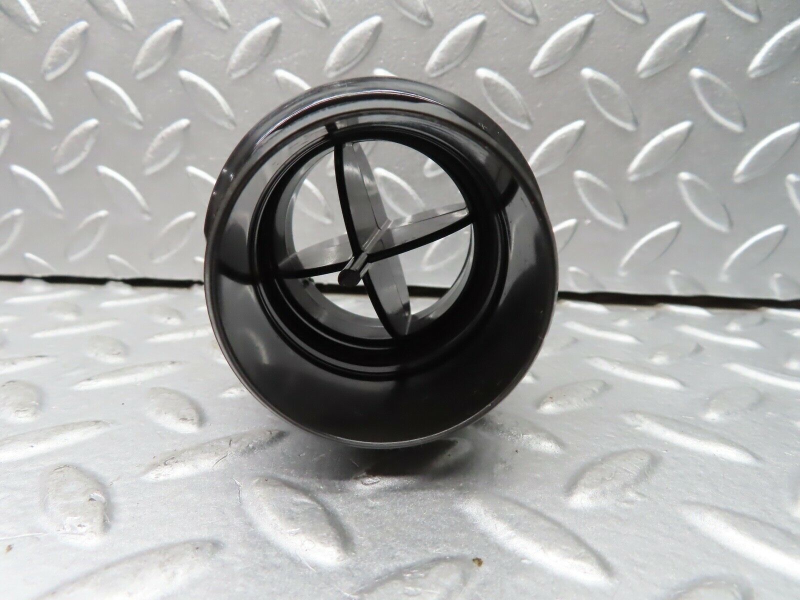 20587 Mercedes-Benz R107 450SL Dashboard  Air Vent