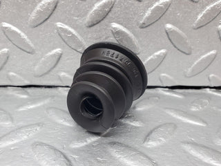 W126 brake servo vacuum pipe rubber cover used OEM