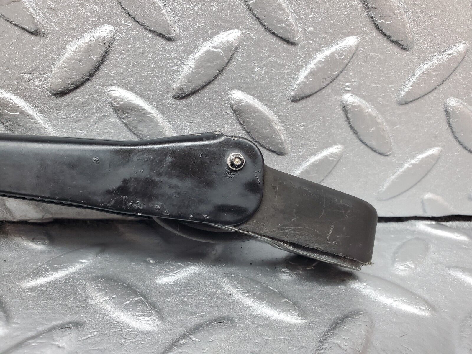 45857 Mercedes-Benz W126 420SE Windscreen Wiper Arm Bosch Right Side