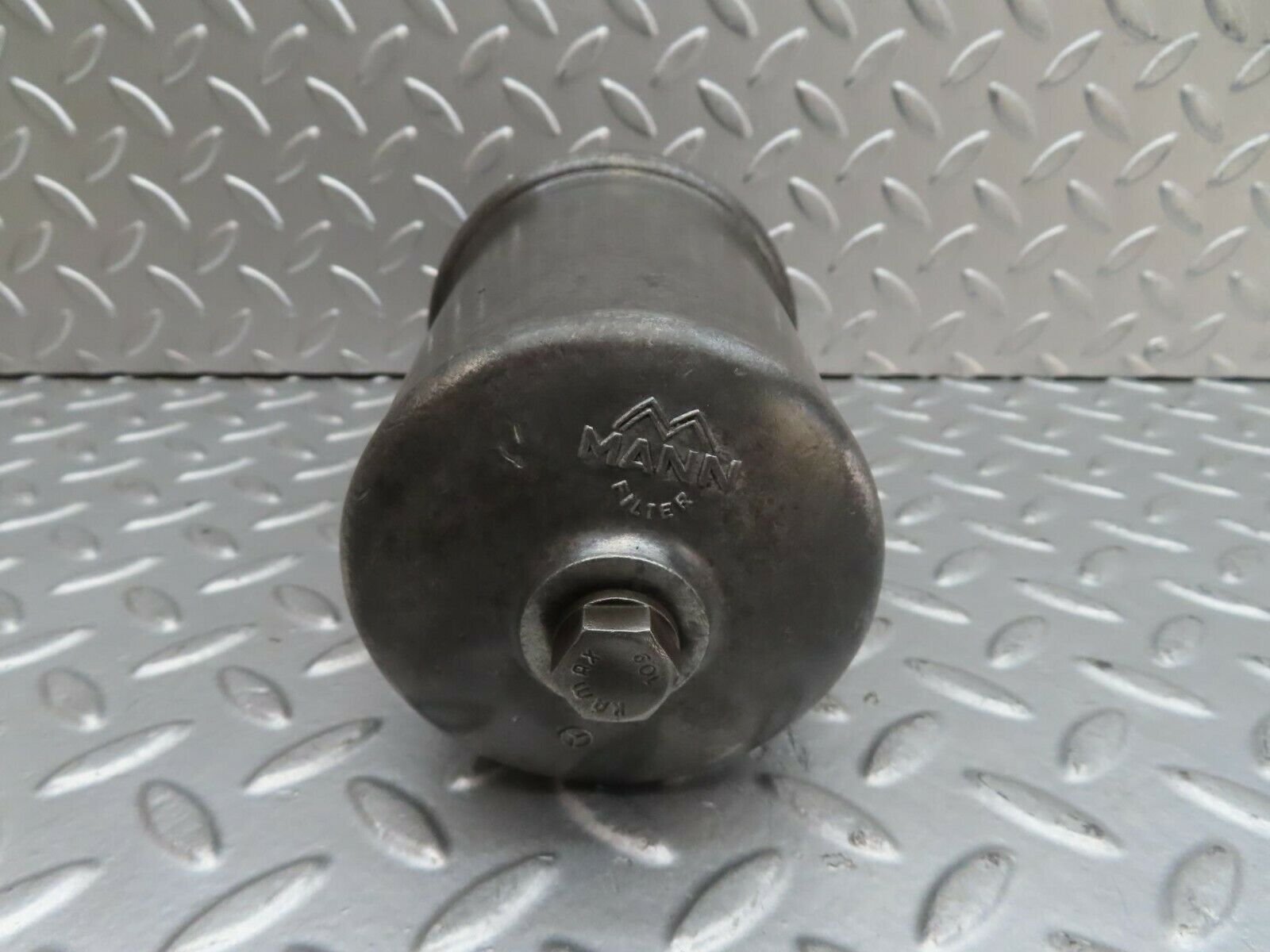 15770 Mercedes-Benz R107 450SL Oil Filter Housing 1161840309