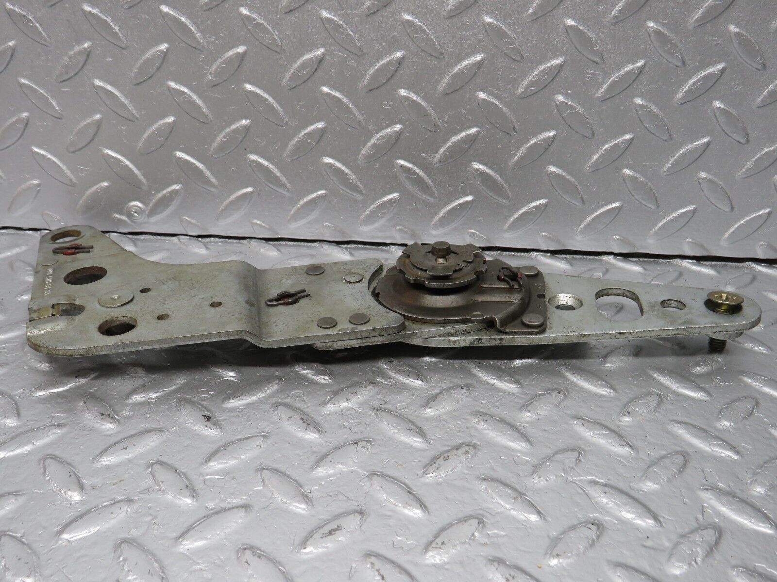 40069 Mercedes-Benz R107 350SL Front Left Seat Hinge 0009109185