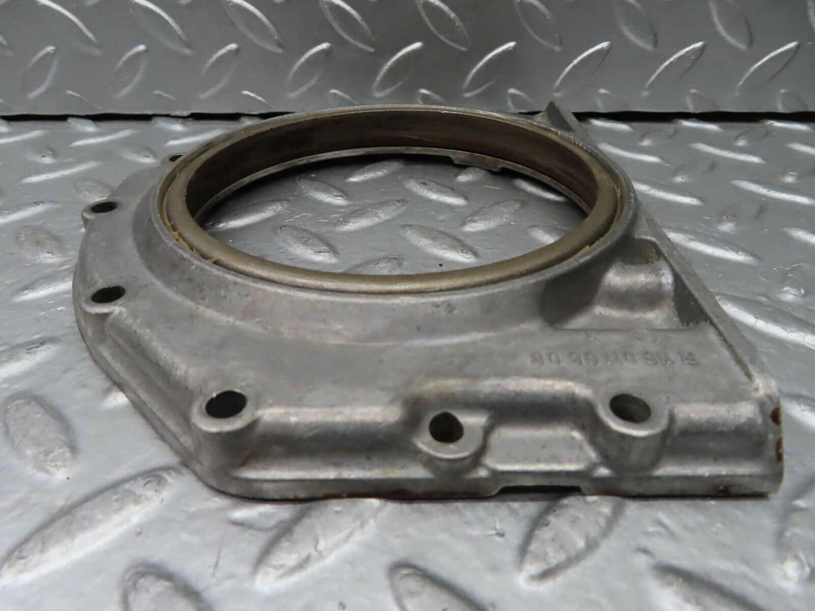 20760 Mercedes-Benz R107 450SL Crankshaft Rear Sealing Cover 1160110608