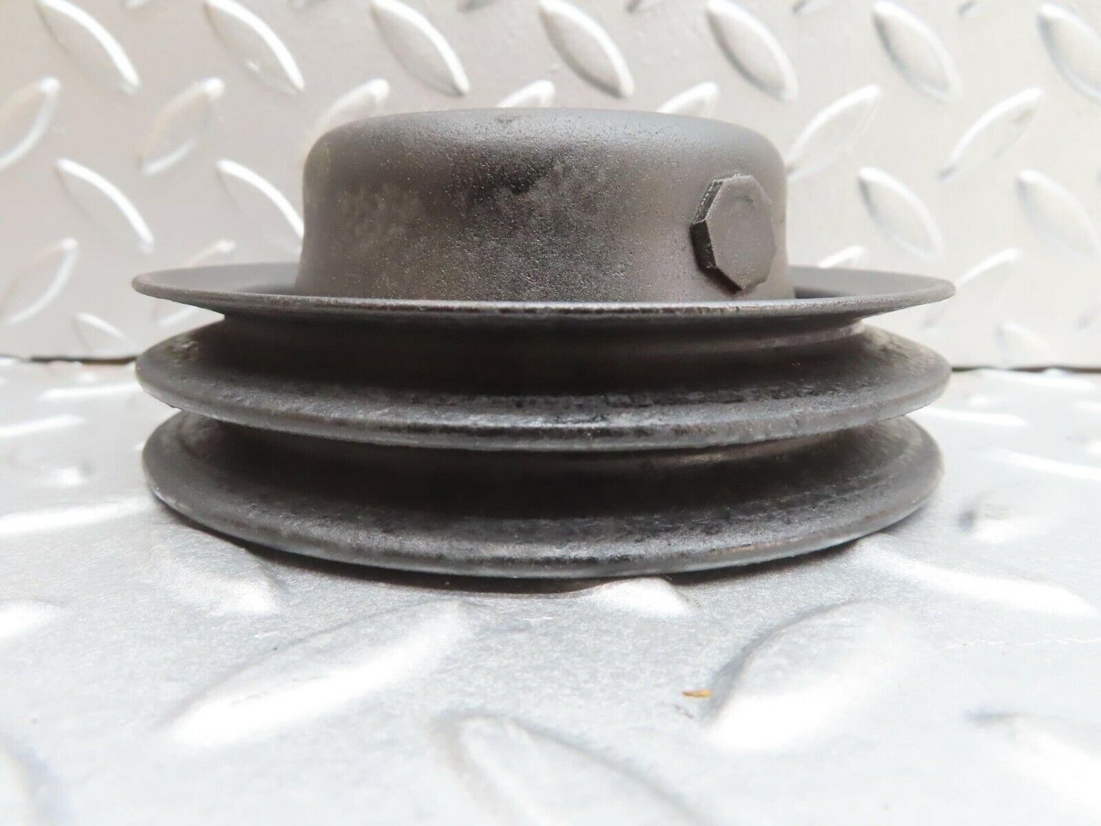 13713 Mercedes-Benz R107 450SL Water Pump Pulley