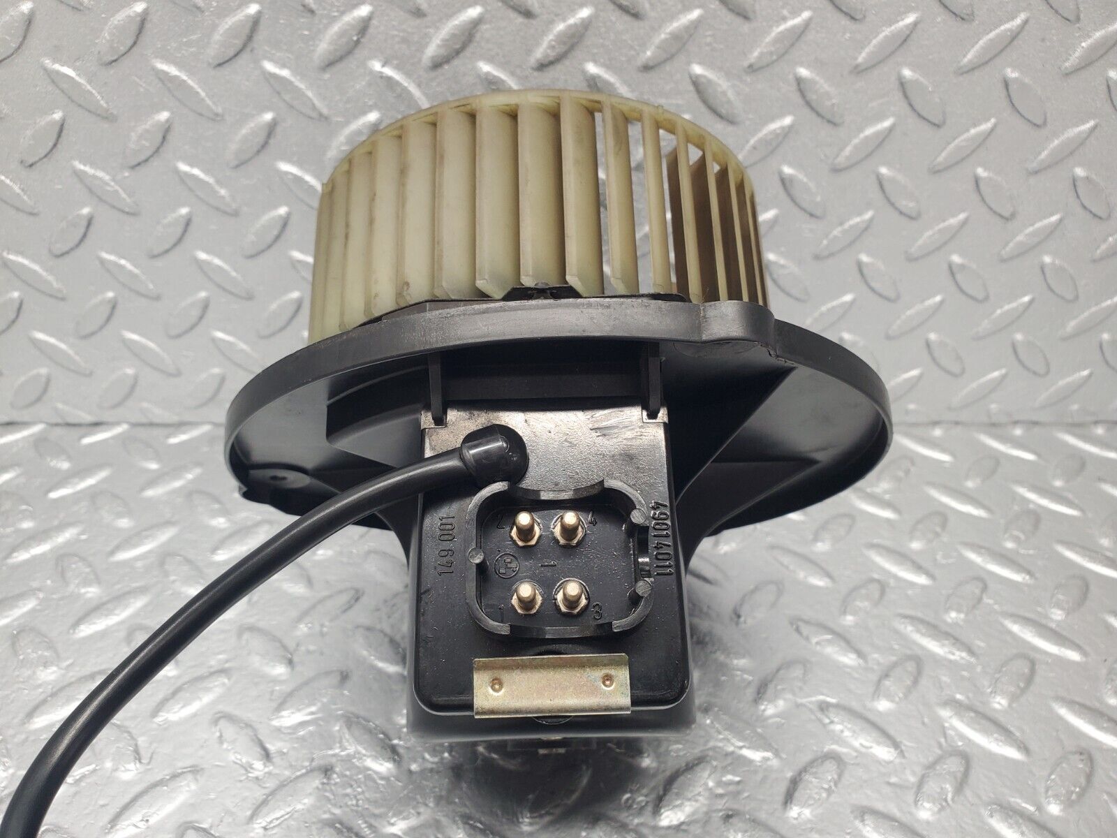 46076 Mercedes-Benz S123 200T Wagon Heater Blower Motor Siemens