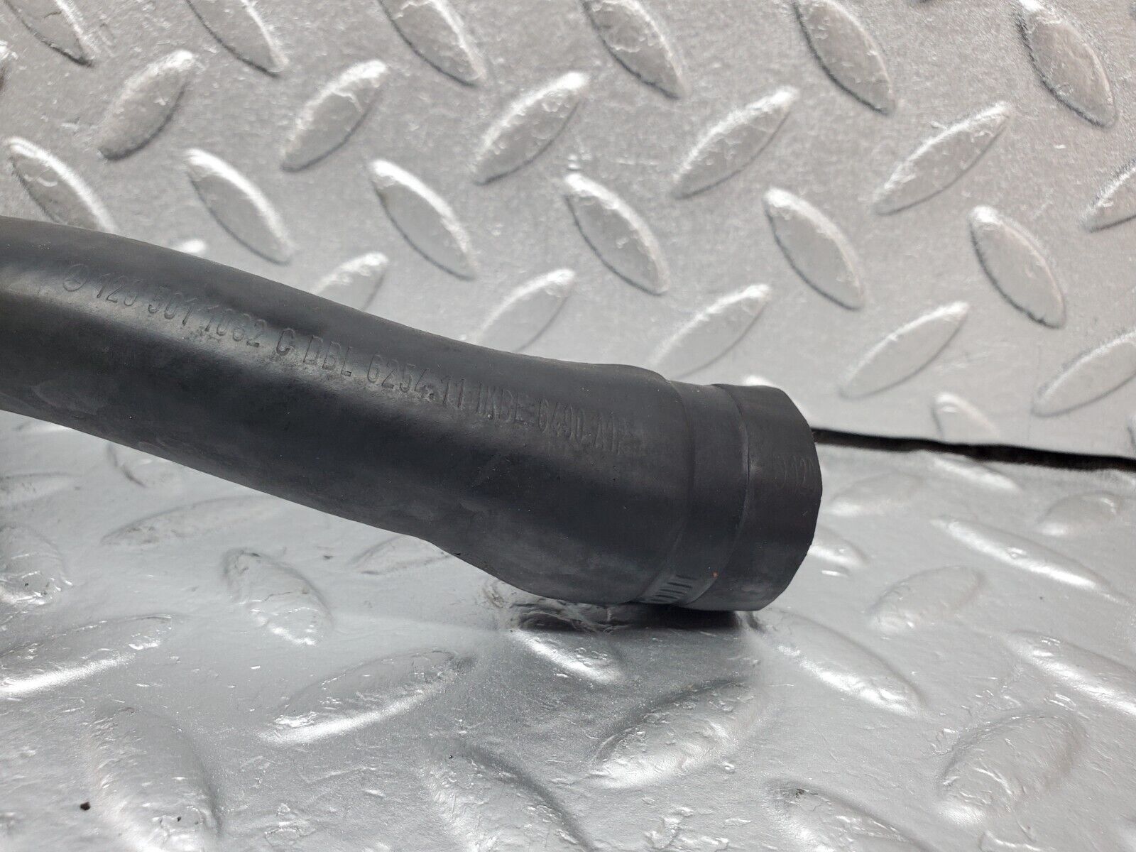 45133 Mercedes-Benz R129 300SL Coupe Radiator Coolant Hose Pipe 1295011082