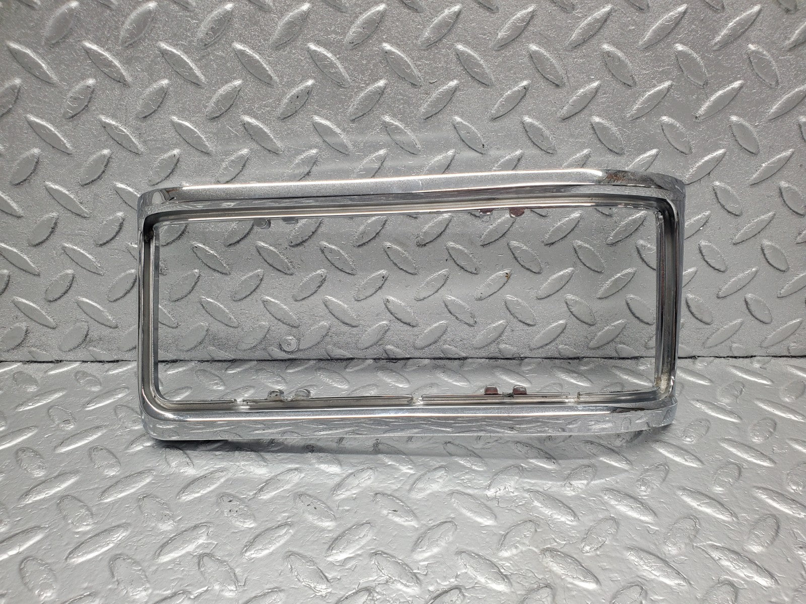 Plug 8-pol. 0105459928 Mercedes W108 W109 W107 W124 W115 W116 Plug 8-pol. 0105459928 Mercedes W108 W109 W107 W124 W115 W116