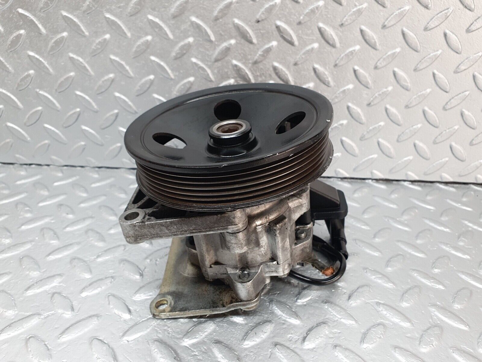 42004 Mercedes-Benz W202 C200 Power Steering Pump PA6.6GF25