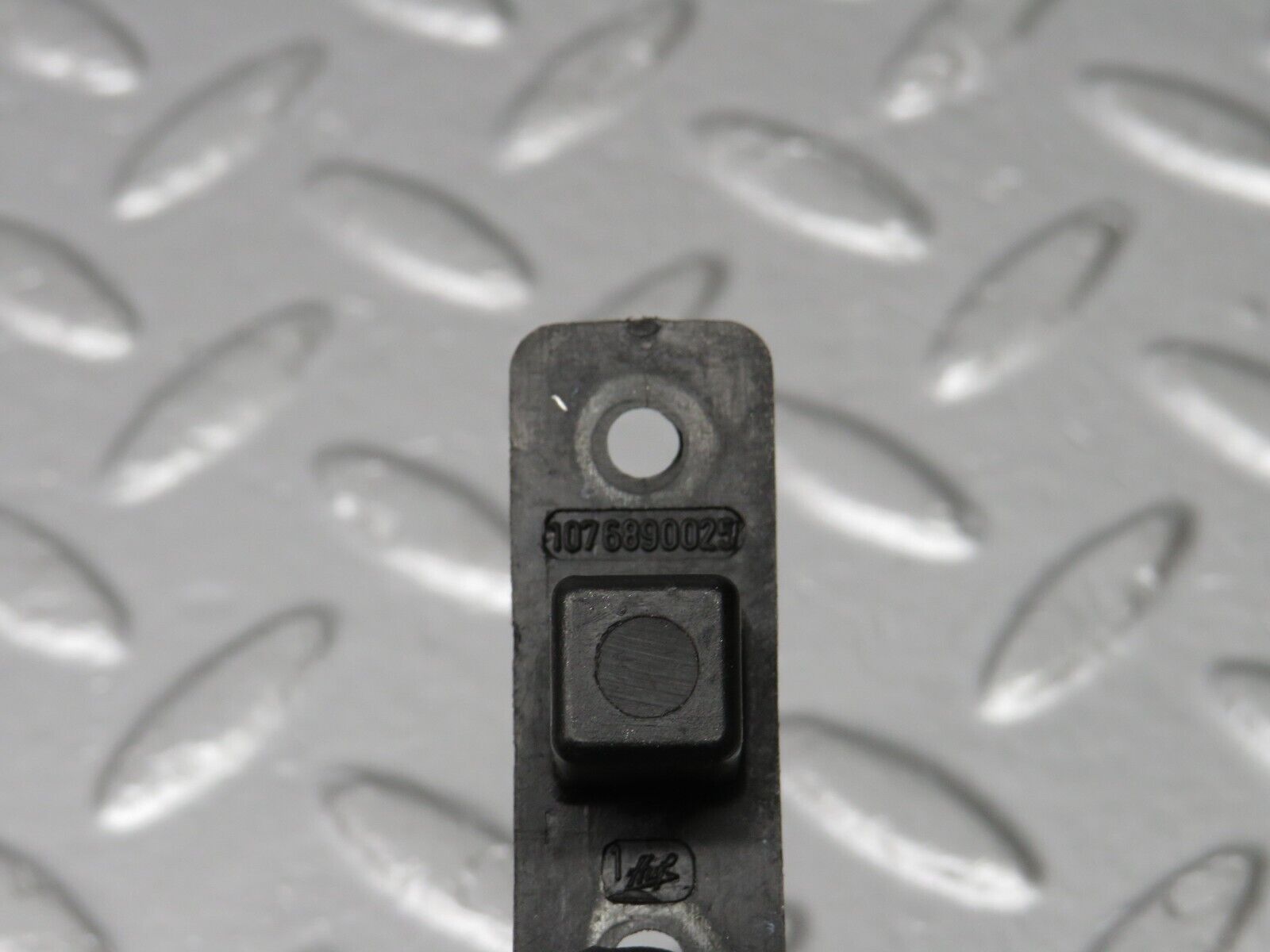 39289 Mercedes-Benz R107 500SL Glove Box Lock 1076890025