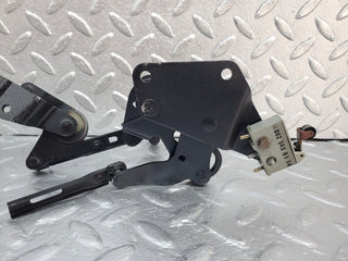 45411 Mercedes-Benz 280E M110.983 Throttle Linkage 0025450114