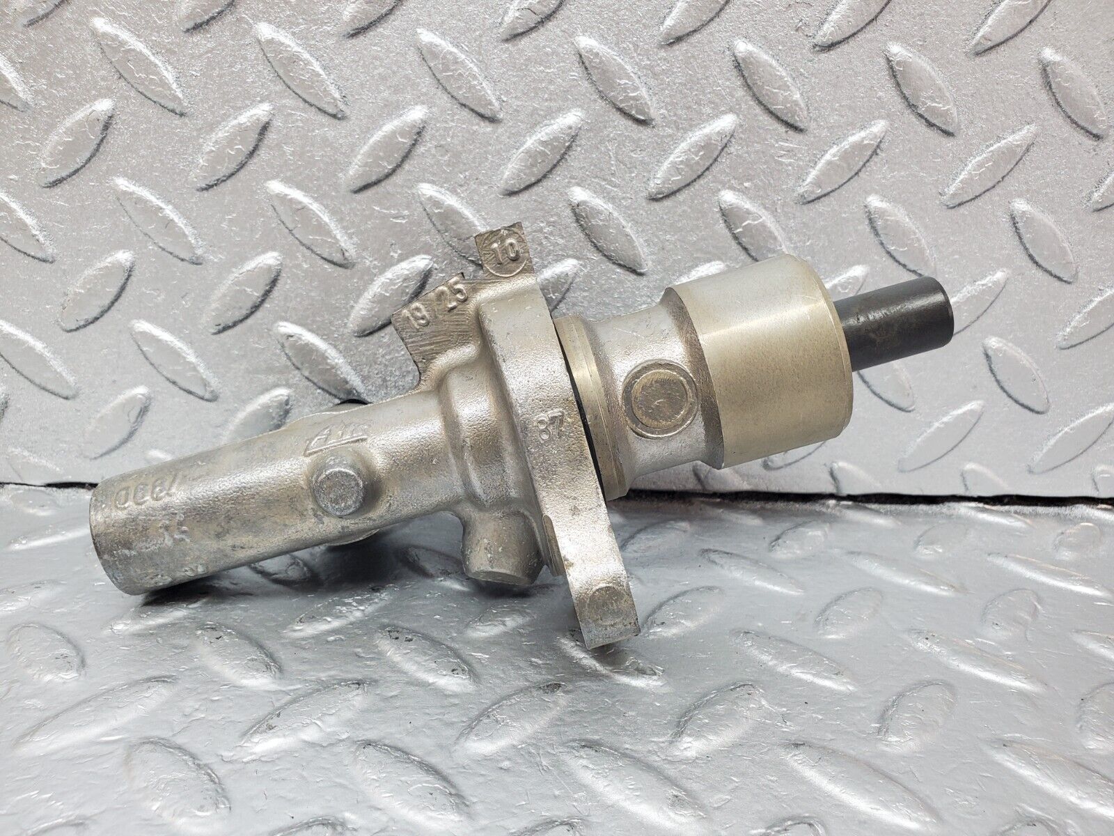 45789 Mercedes-Benz W126 420SE Brake Master Cylinder ATE