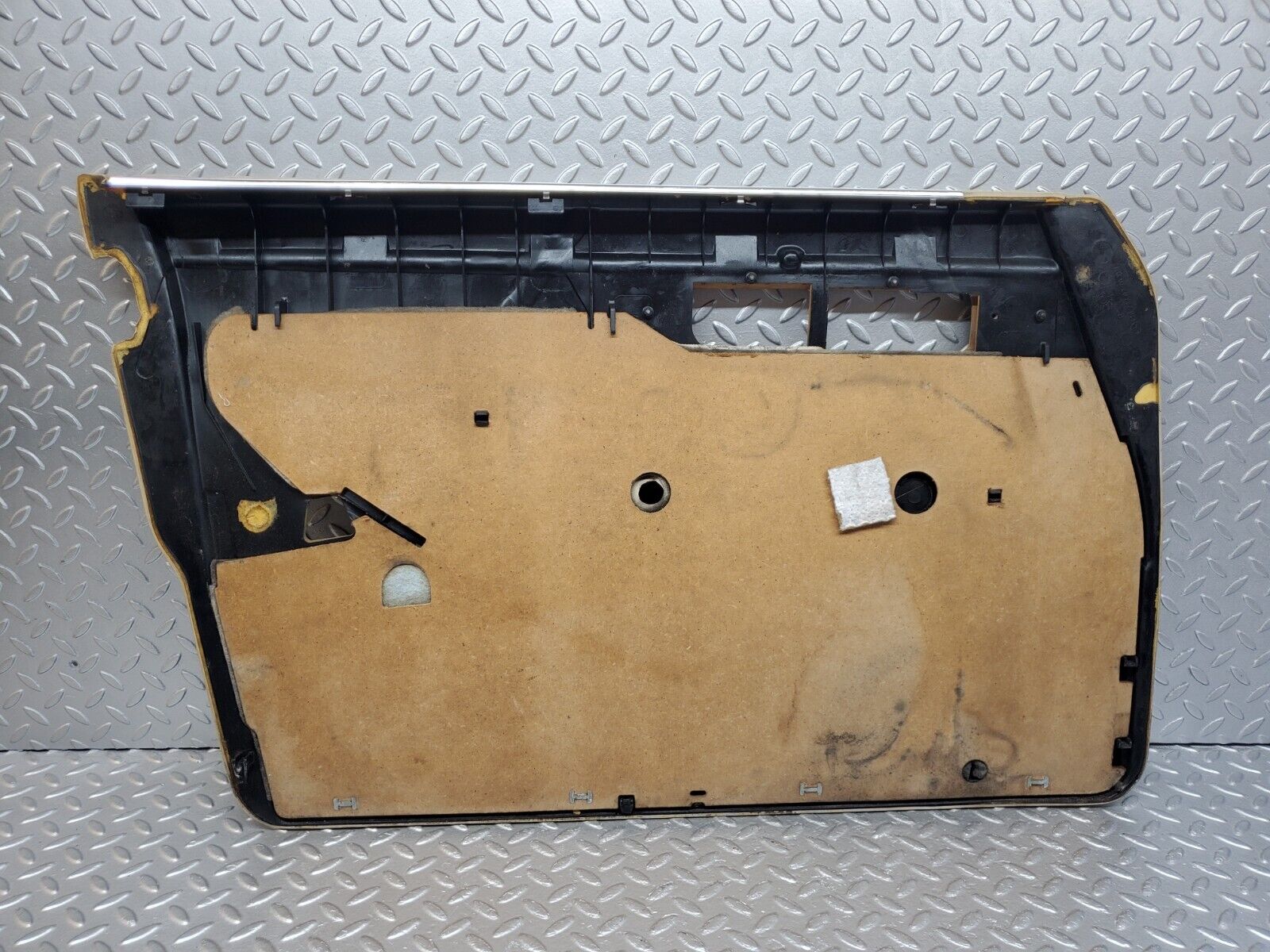 45718 Mercedes-Benz W126 420SE Front Right Door Card Beige 1267270270