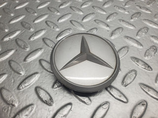 W123 alloy wheel centre cap used OEM