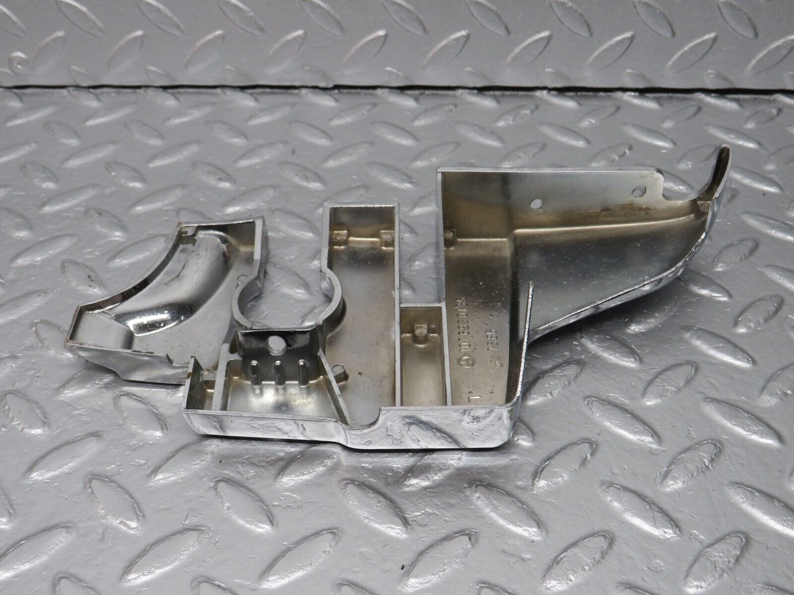 40006 Mercedes-Benz R107 350SL B Pillar Chrome Cover Left 1076930135