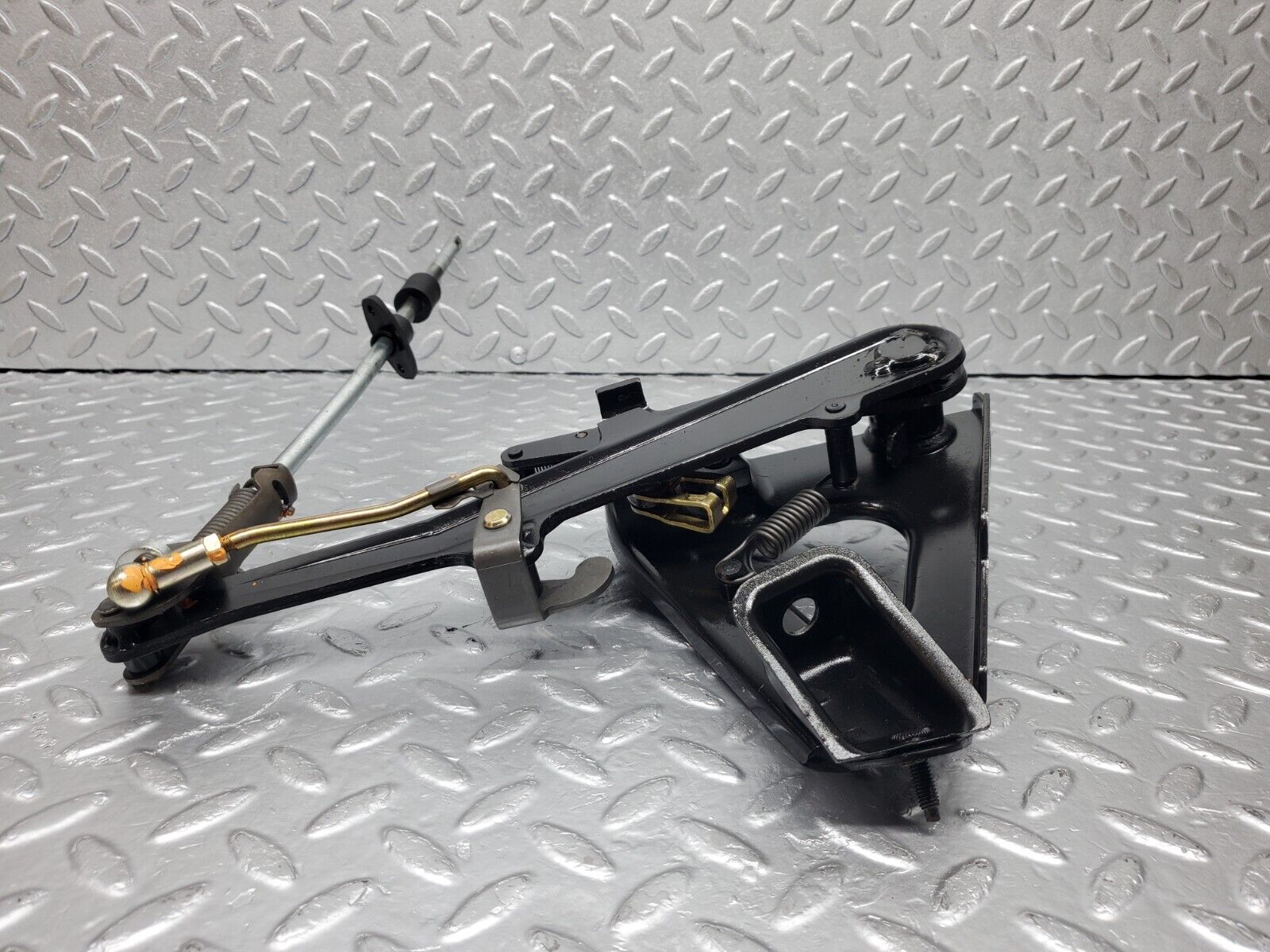 45832 Mercedes-Benz W126 420SE Handbrake Regulator