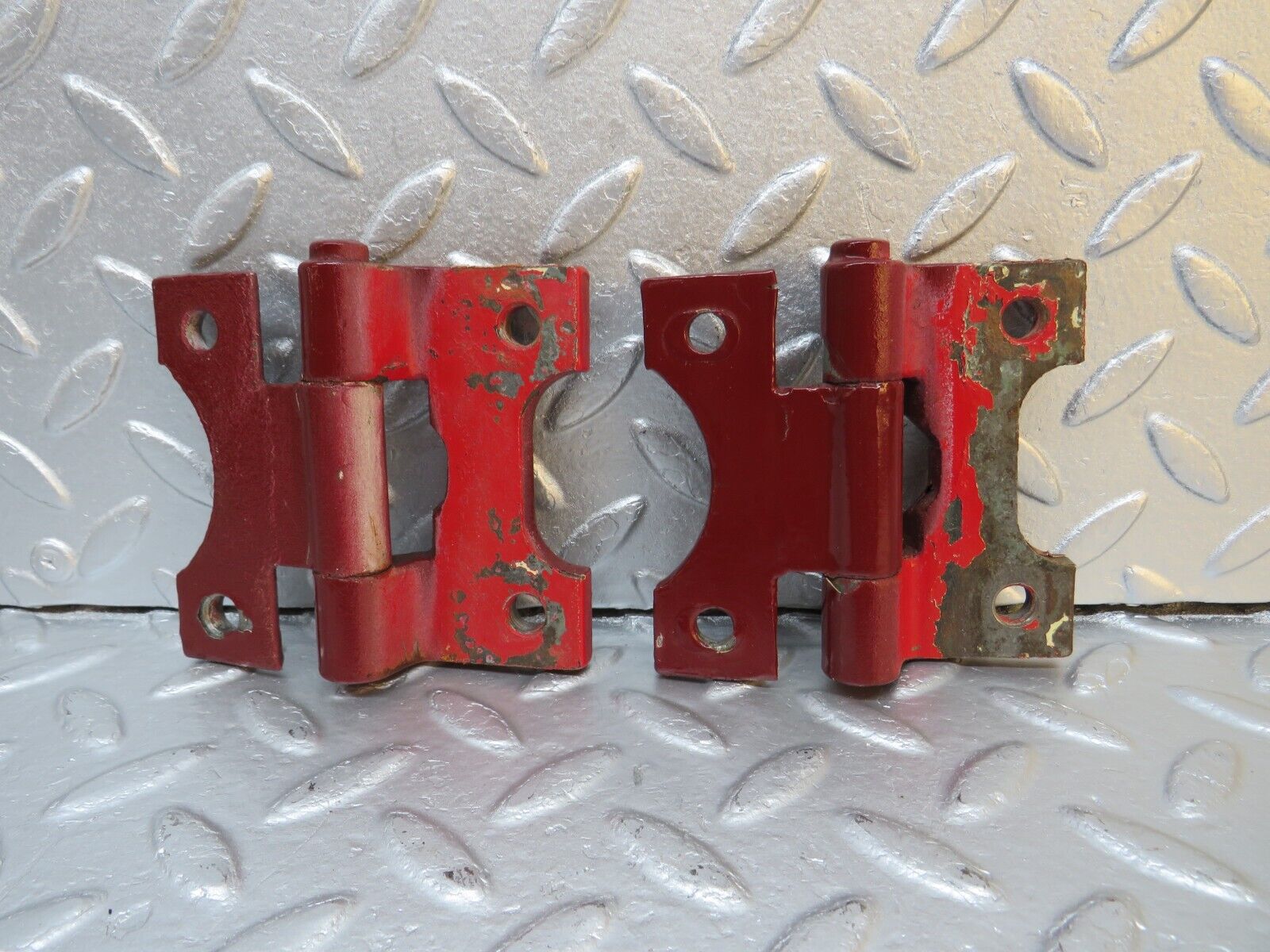 40030 Mercedes-Benz R107 350SL Door Hinge Right Side