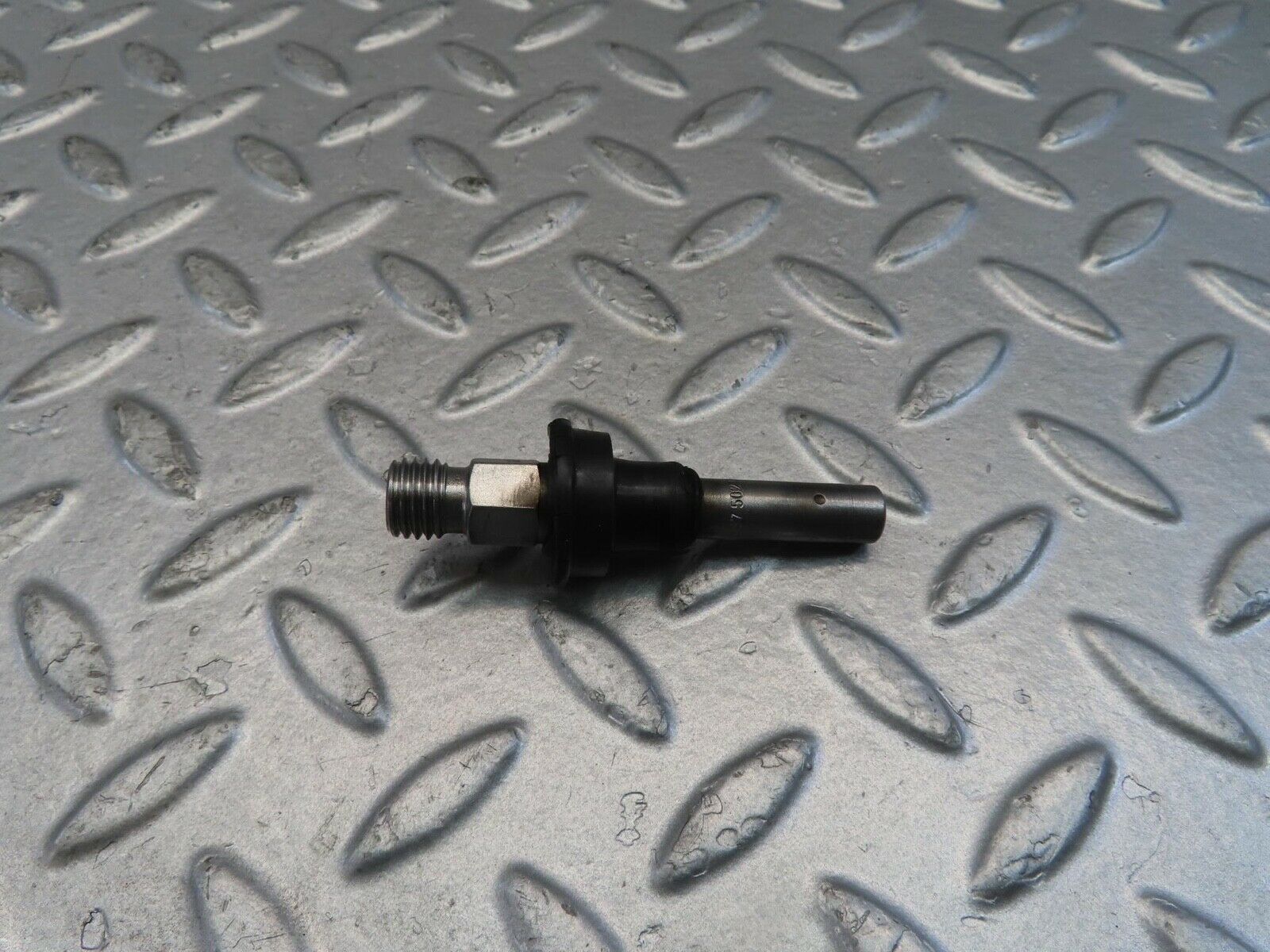 11036 Mercedes-Benz R107 W116 Fuel Injector Bosch 0437502010