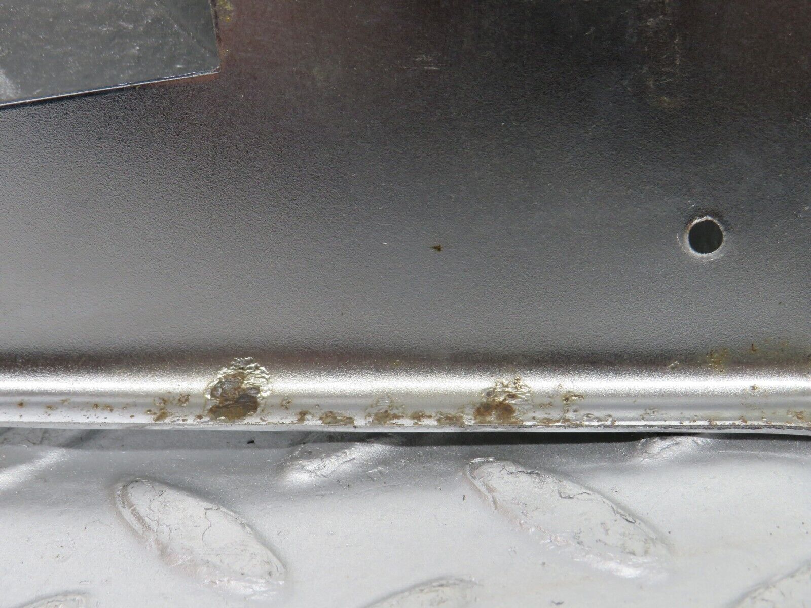 33194 Mercedes-Benz C107 R107 Left Door Chrome Cover