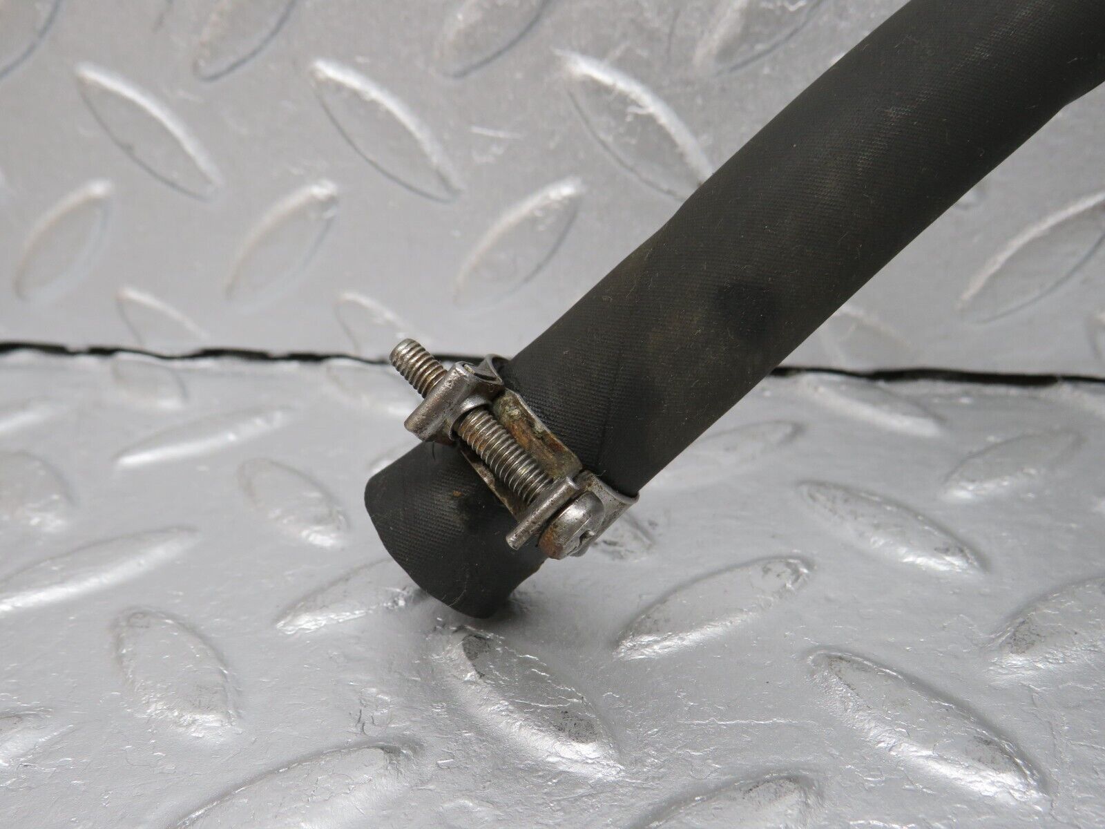 39159 Mercedes-Benz R107 500SL Fuel Pipe Line