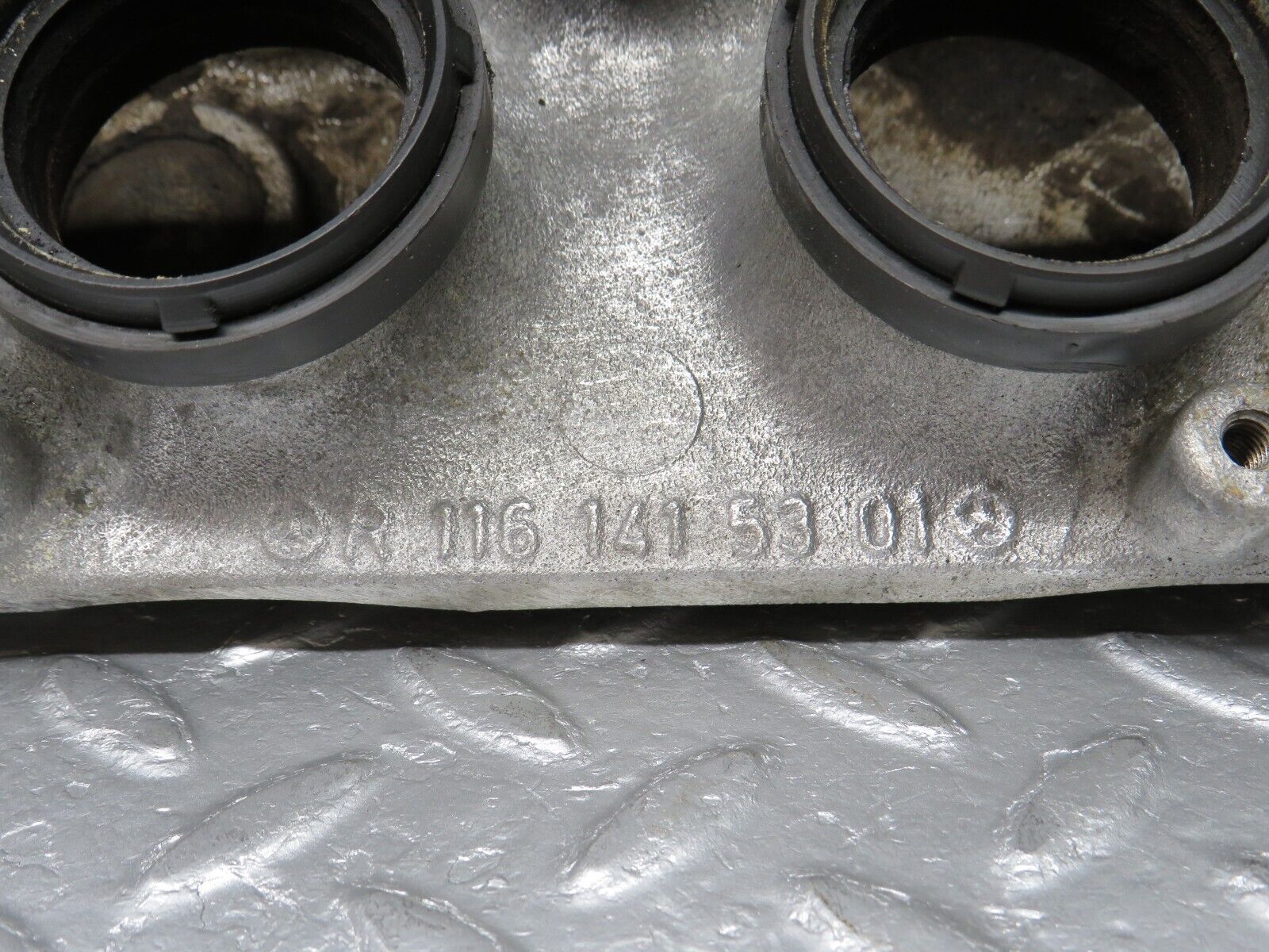 39292 Mercedes-Benz R107 500SL Air Intake Manifold 1171413401 1161415301