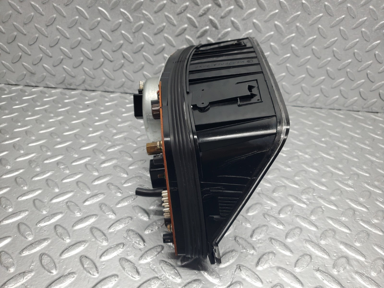 Instrument Clusters & Controls – Cannstatt Classic Mercedes Parts