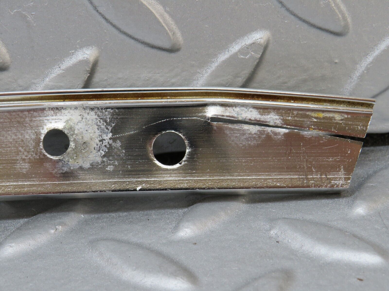 35613 Mercedes-Benz R107 280SL Hardtop B Pillar Chrome Trim Right Side