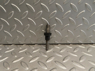 11733 Mercedes-Benz R107 450SL Fuel Injector Bosch