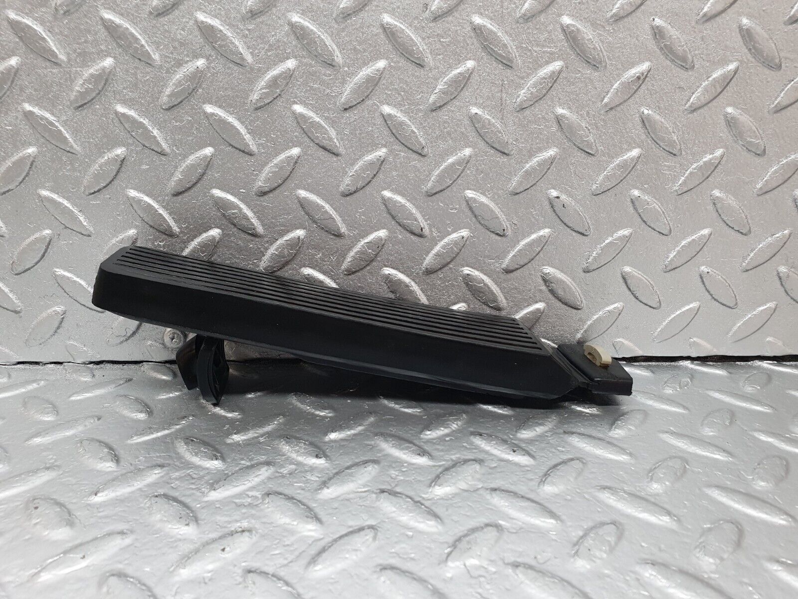 42693 Mercedes-Benz W201 190 2.0L Accelerator Pedal With Rubber 1263000504 1233010082