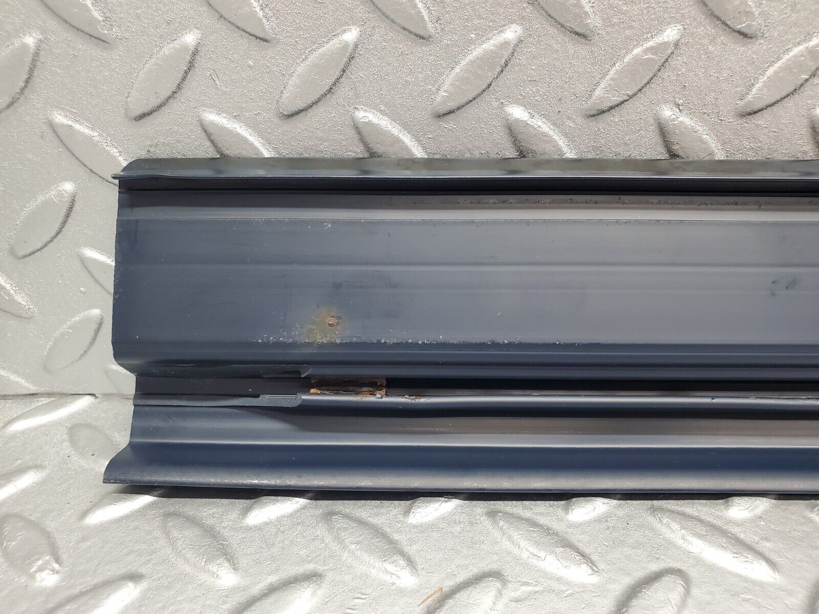 46007 Mercedes-Benz V123 240D LWB Rear Door Sill Trim Blue
