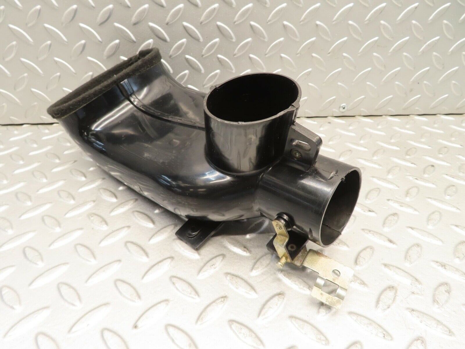 11720 Mercedes-Benz R107 450SL Heater Air Duct