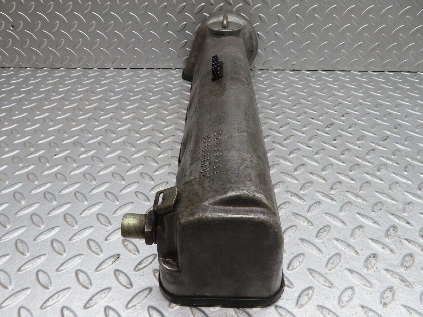 13827 Mercedes-Benz R107 450SL Cylinder Head Valve Cover Right Side 1160161905