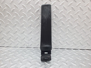 W126 accelerator pedal with rubber used OEM