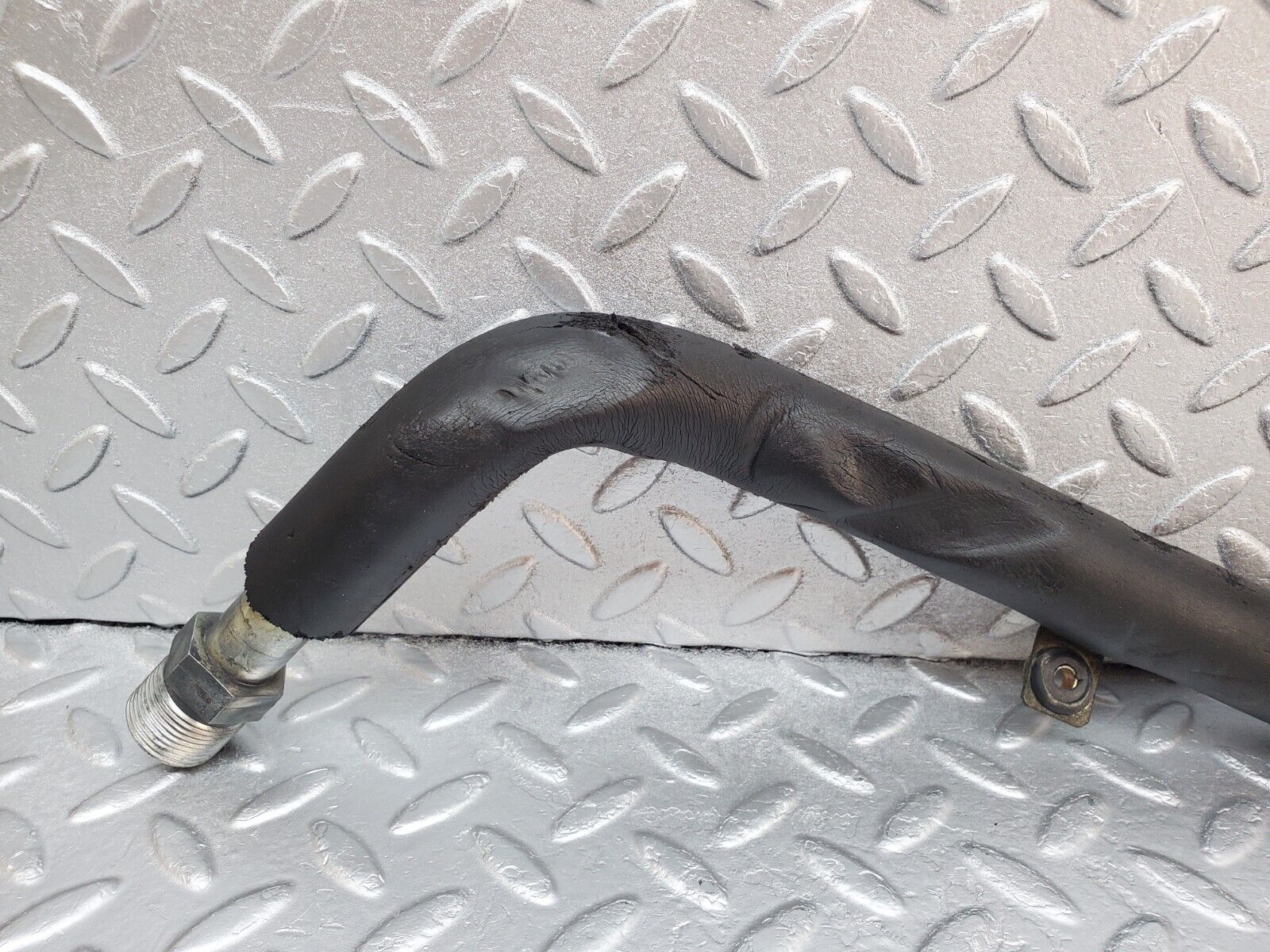 45823 Mercedes-Benz W126 420SE Air Conditioning Hose Pipe