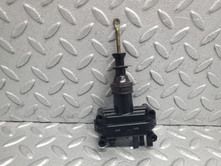 W124 Wagon door lock vacuum actuator rear used OEM
