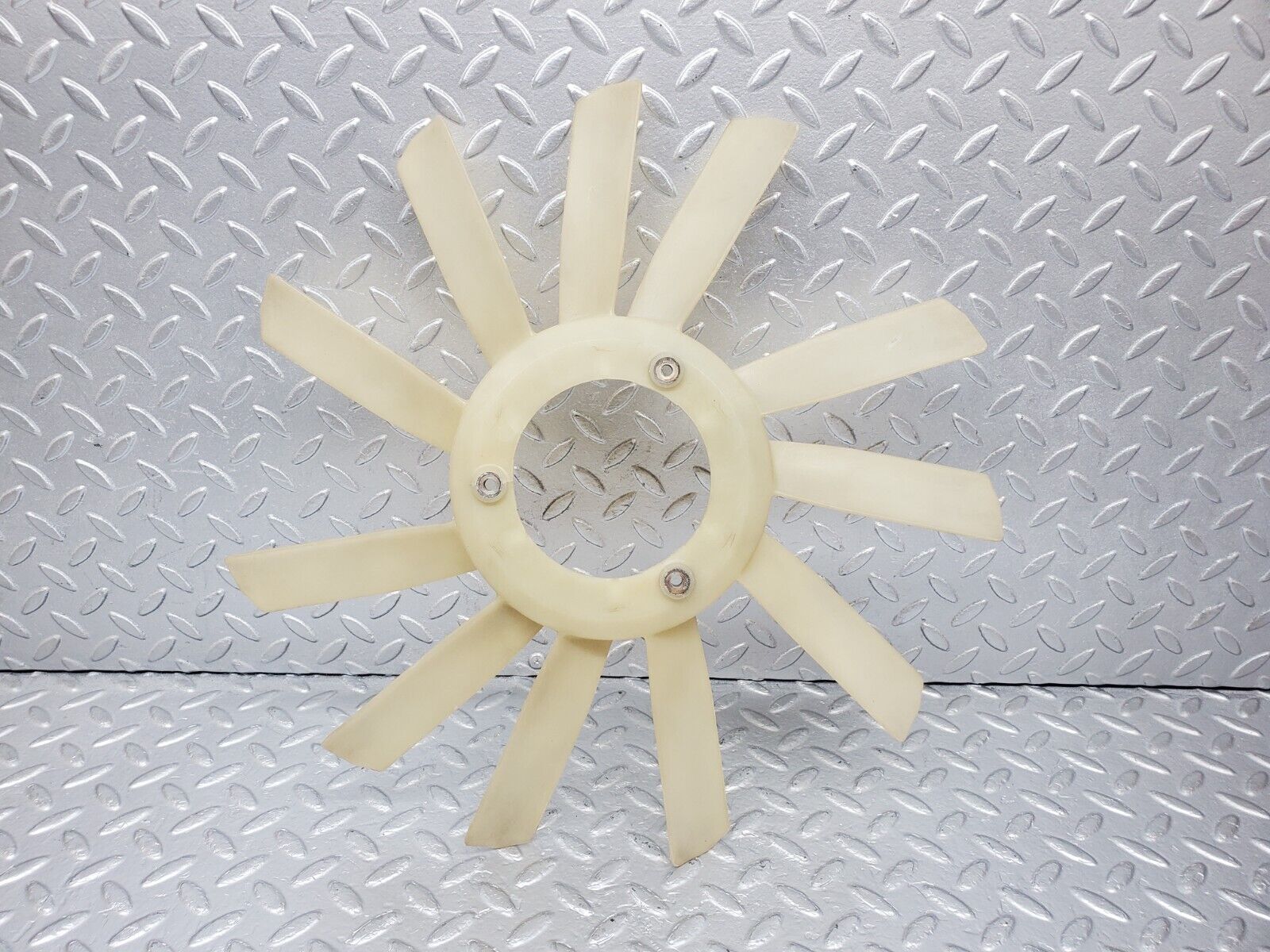 44313 Mercedes-Benz W123 280E Engine Cooling Fan 1102050106