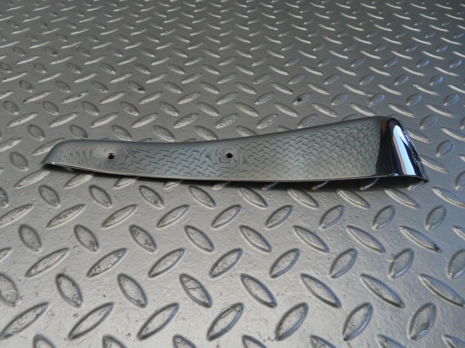 11656 Mercedes-Benz R107 450SL Right Door Chrome Cover