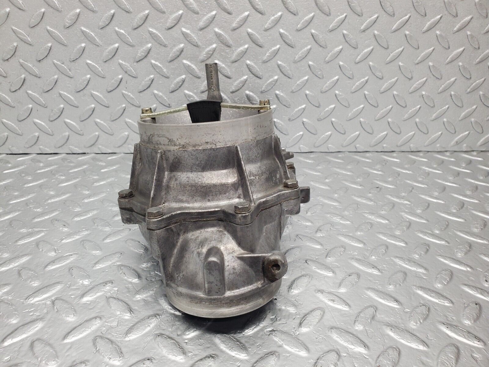 46565 Mercedes-Benz C123 280CE Coupe Air Flow Mass Meter Sensor Bosch 0438120115 1101410790