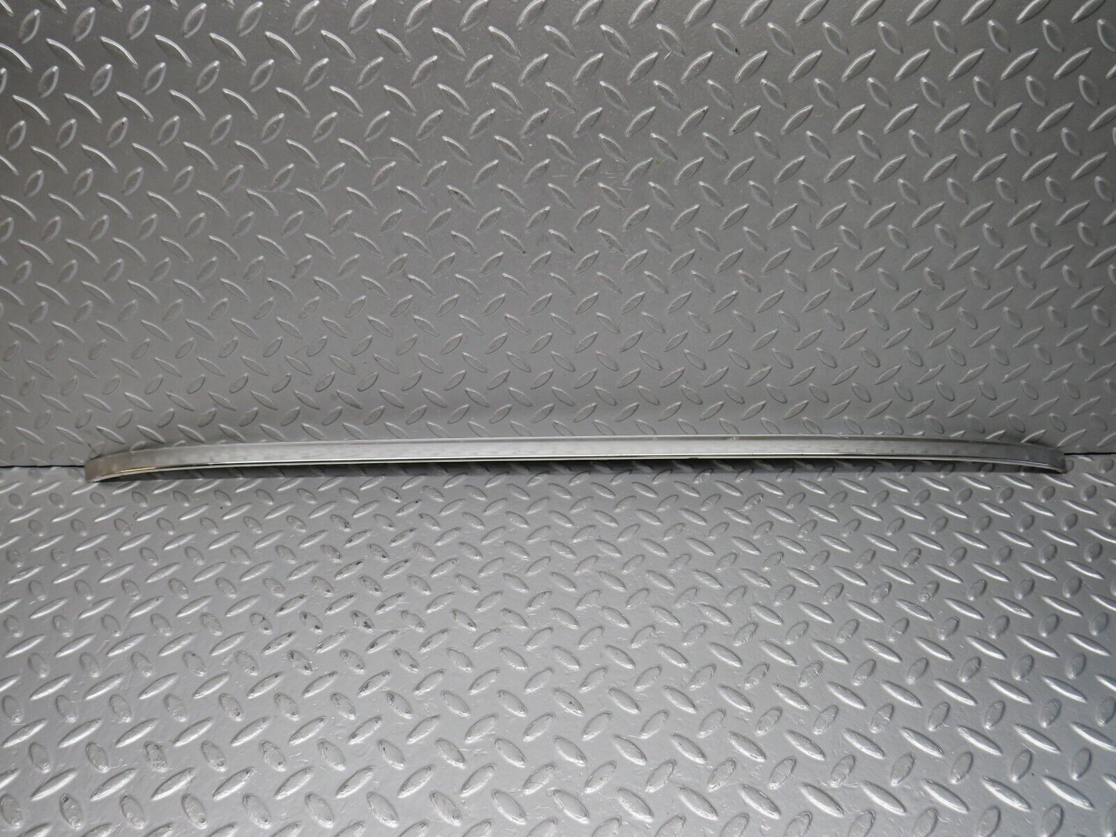 39854 Mercedes-Benz R107 350SL Hardtop Roof Chrome Left Side