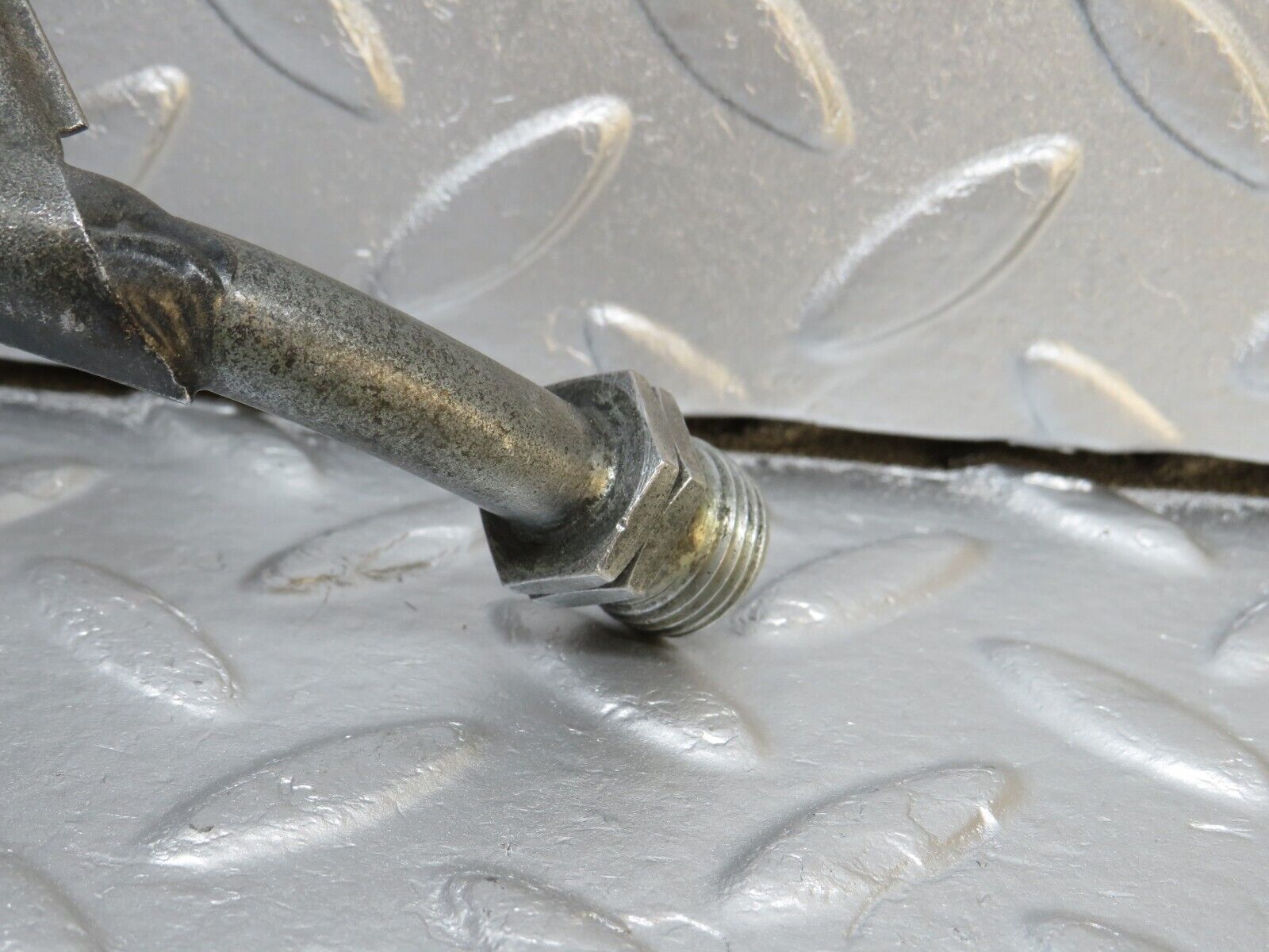 40033 Mercedes-Benz R107 350SL Oil Hose Pipe